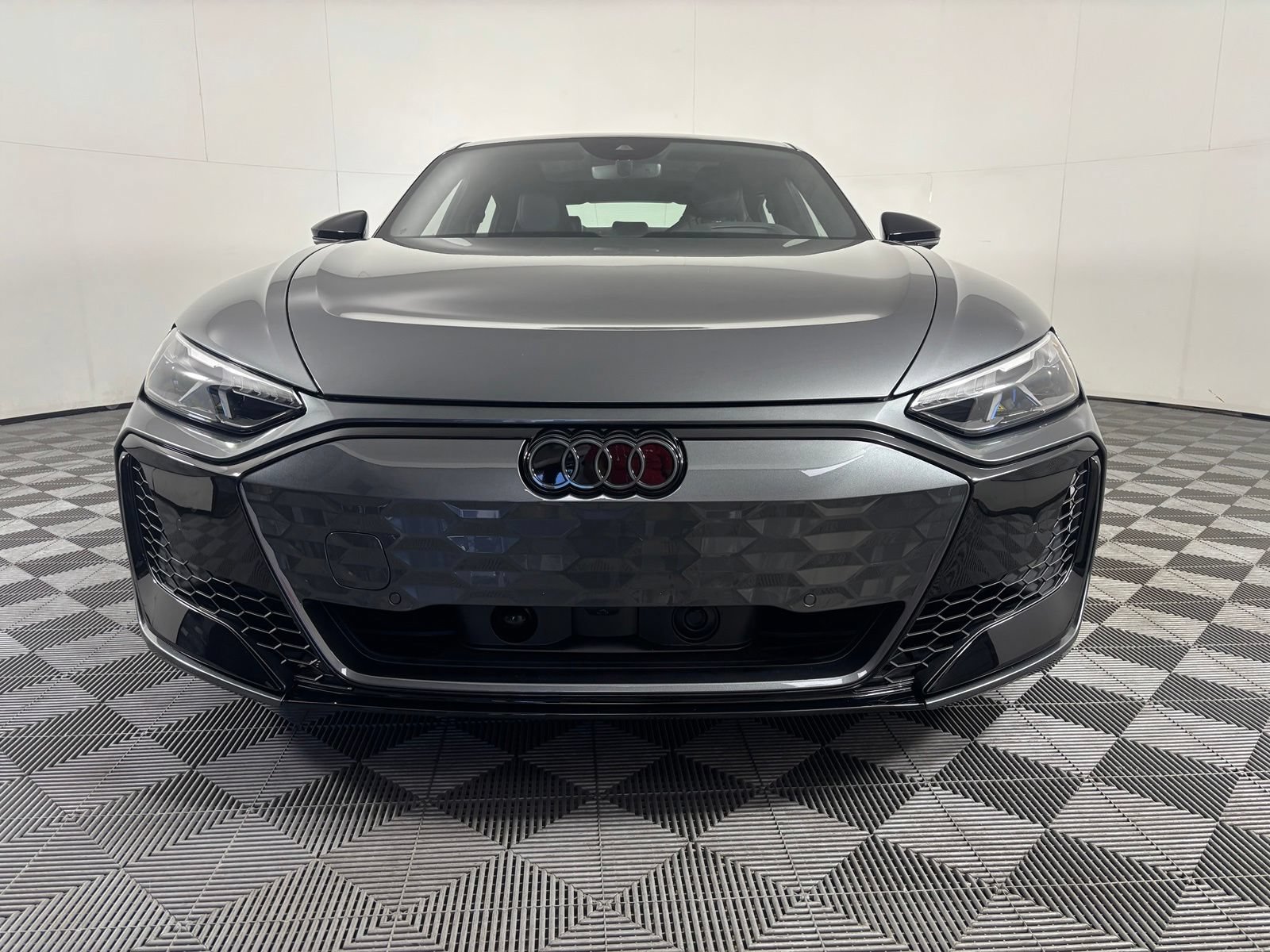 New 2026 Audi RS e-tron GT performance AWD/4WD image 2