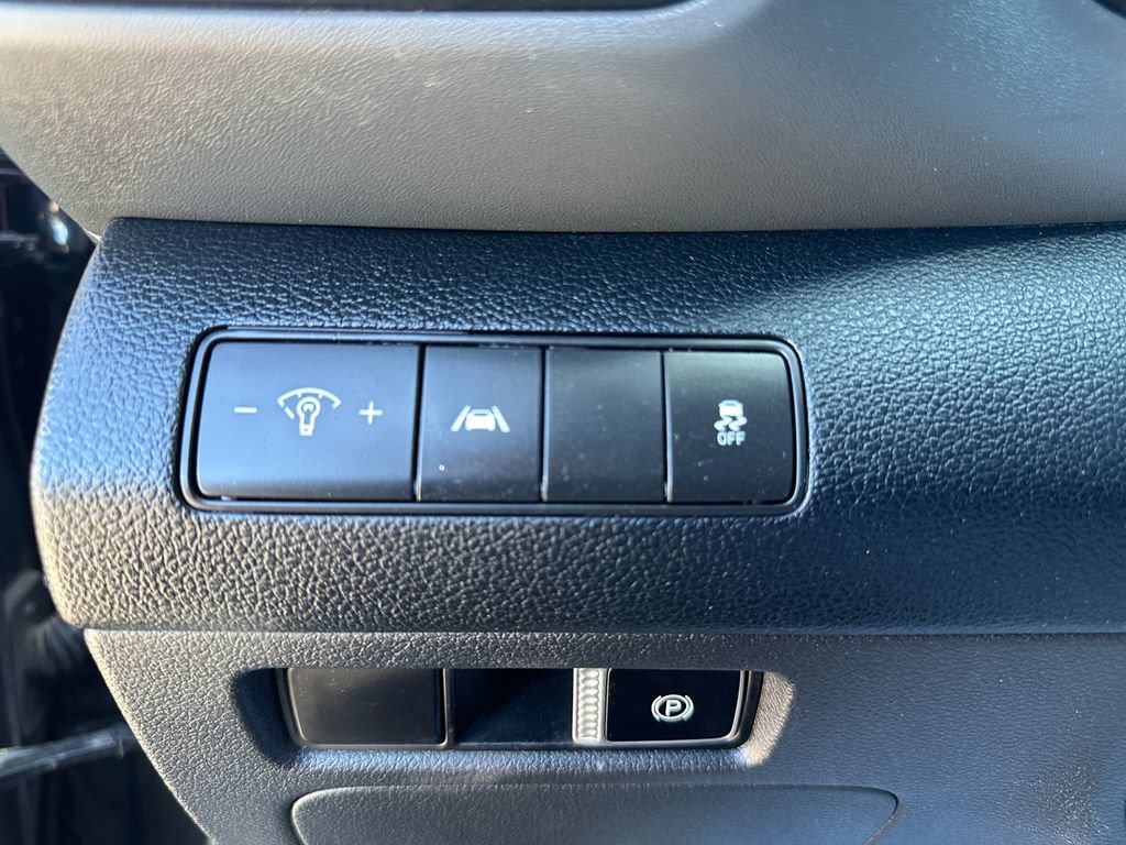 Used 2021 Hyundai Santa Fe SE FWD image 21