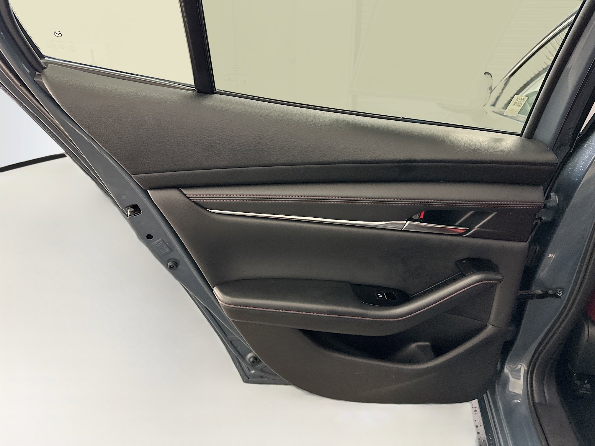 Used 2024 MAZDA MAZDA3 s image 28