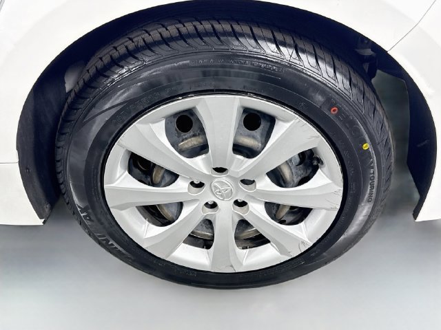 Certified 2022 Toyota Corolla LE w/ Carpet Mat Package (TMS) FWD image 30