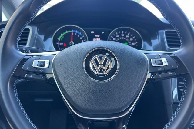 Used 2019 Volkswagen e-Golf SE image 26