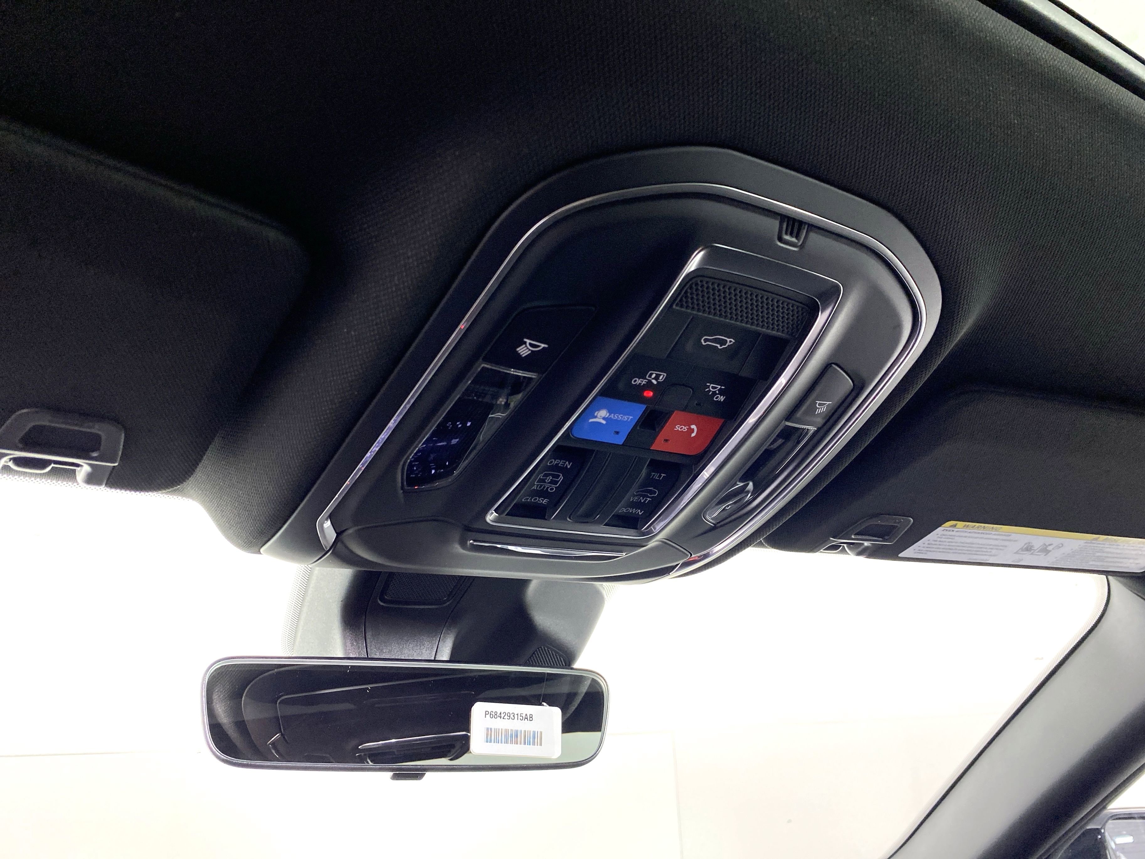 New 2025 Jeep Grand Cherokee Altitude image 25