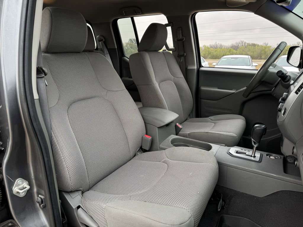 Used 2020 Nissan Frontier SV w/ Midnight Edition Floor Mats image 30