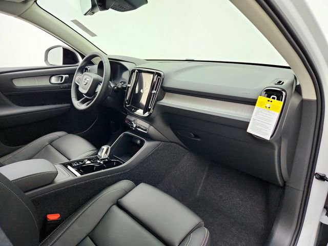 New 2026 Volvo XC40 B5 Plus w/ Protection Package Premier image 13