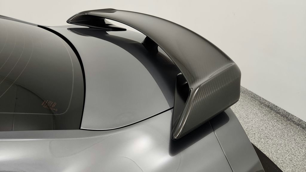 Used 2016 Nissan GT-R Black Edition image 18