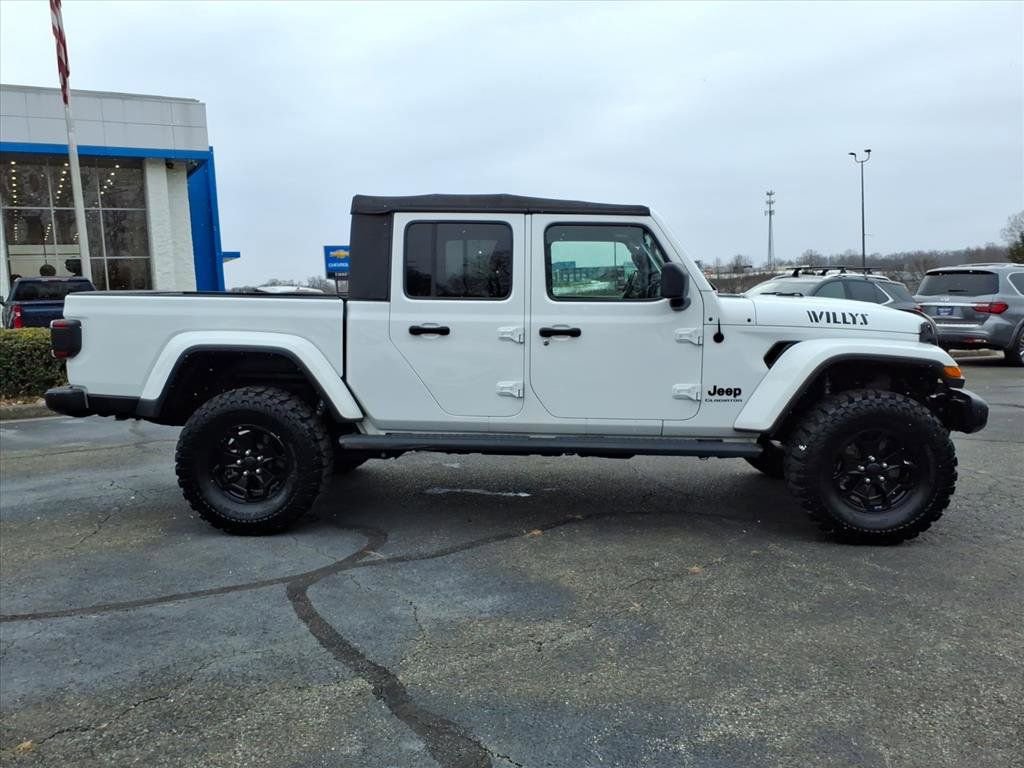 Used 2021 Jeep Gladiator Willys image 2