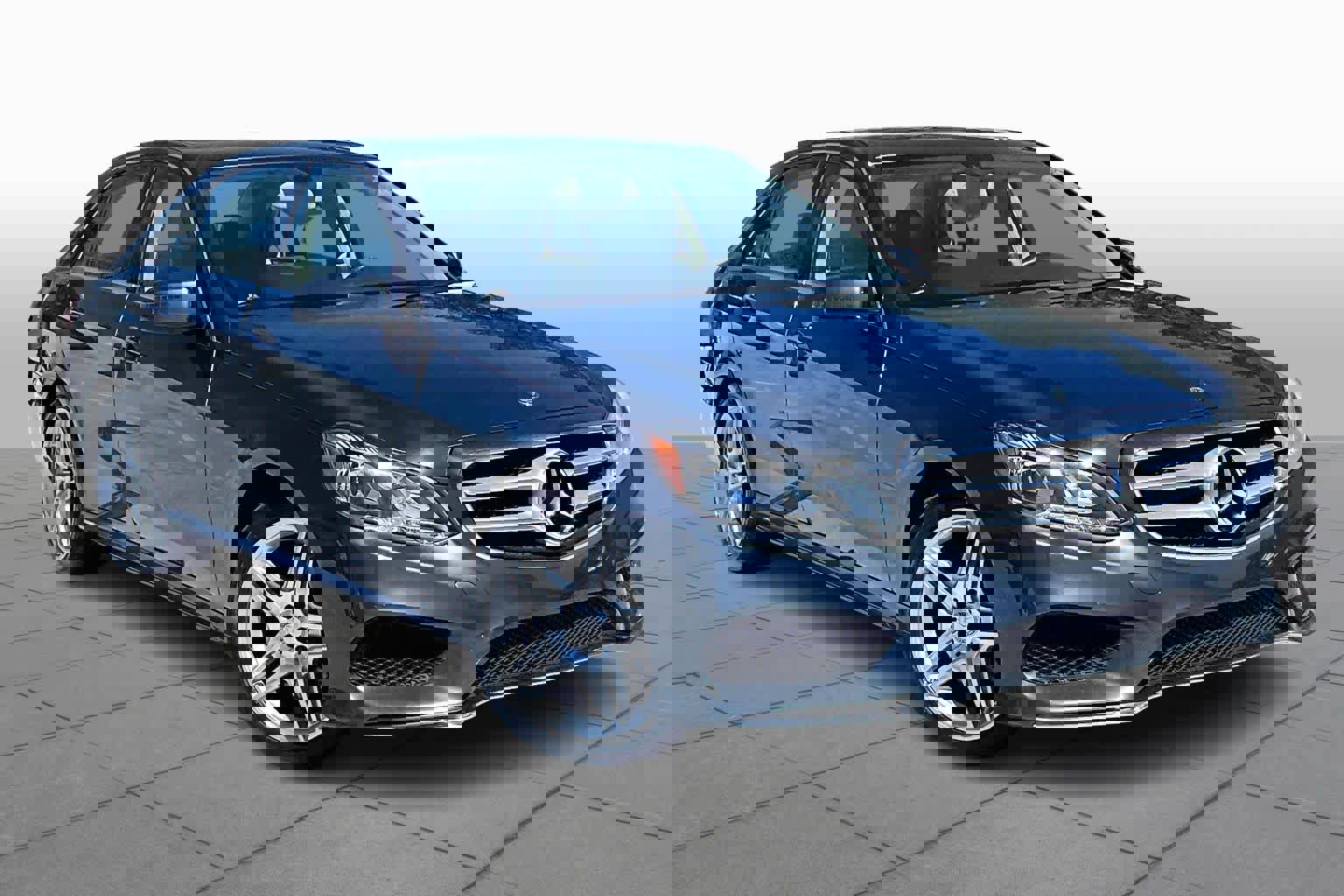 Used 2014 Mercedes-Benz E 350 4MATIC Sedan image 3