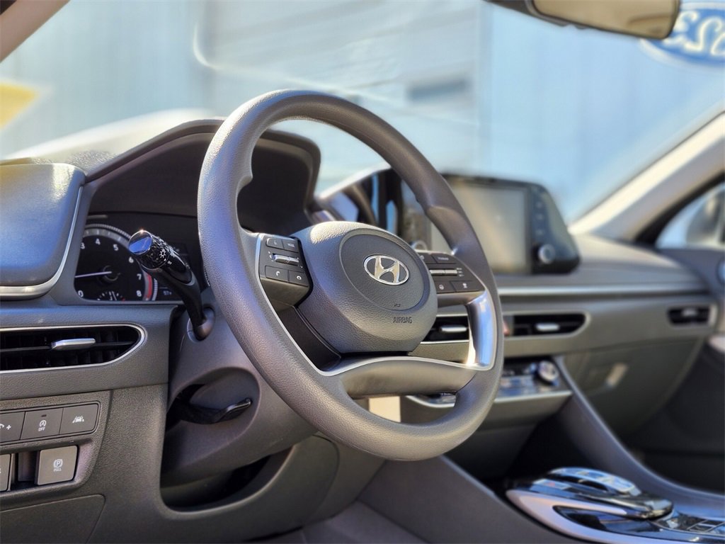 Used 2023 Hyundai Sonata SE image 17