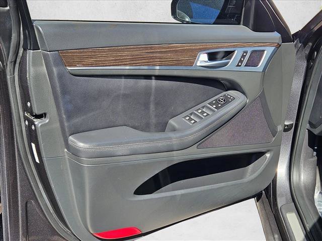 Used 2018 Genesis G80 3.8 RWD image 9