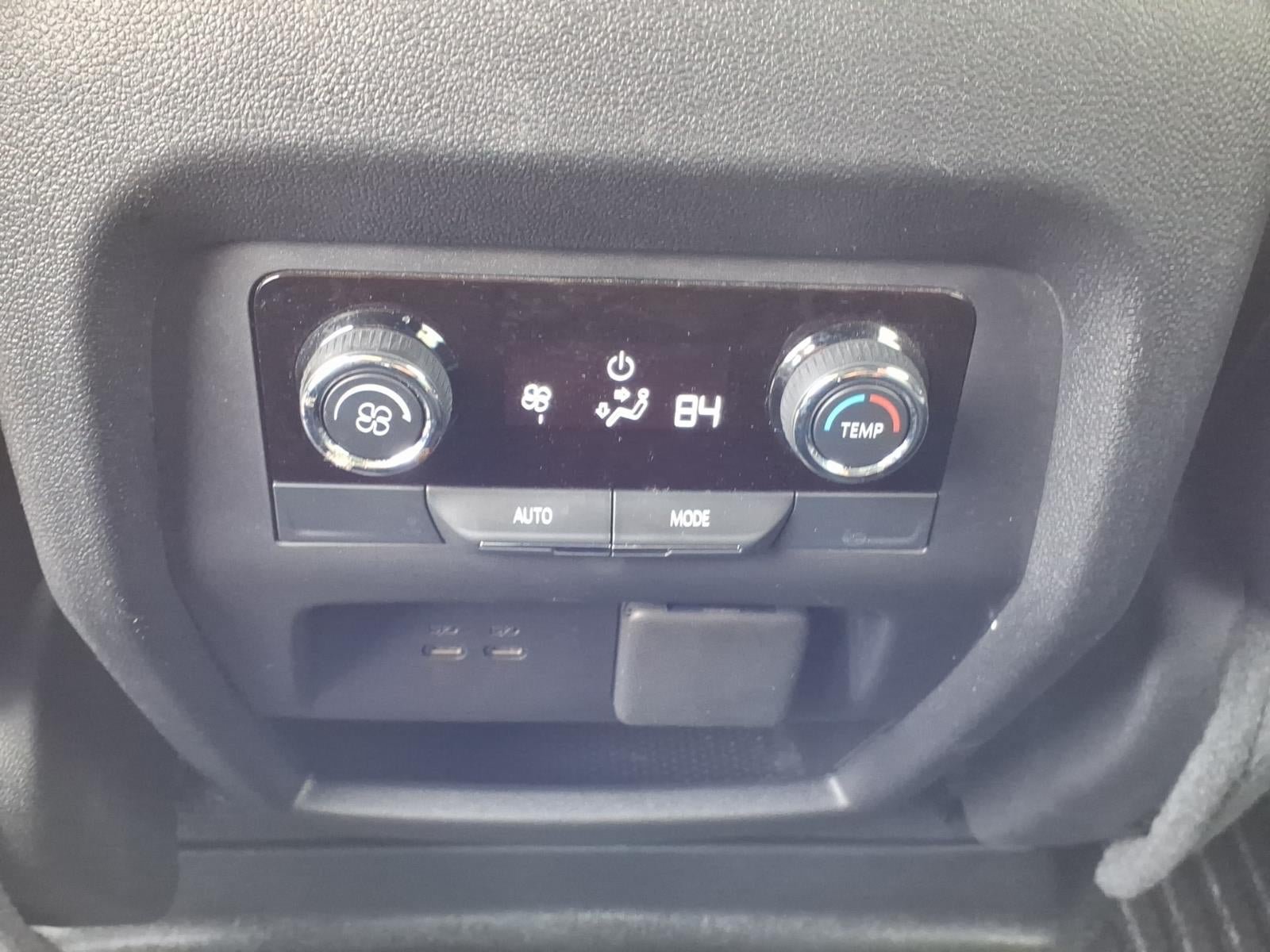 Used 2025 Chevrolet Traverse Z71 w/ Enhanced Driving Package AWD/4WD image 7