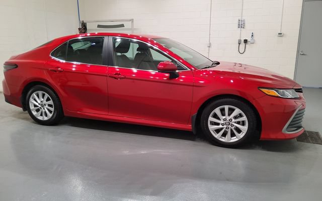 Used 2023 Toyota Camry LE FWD image 8