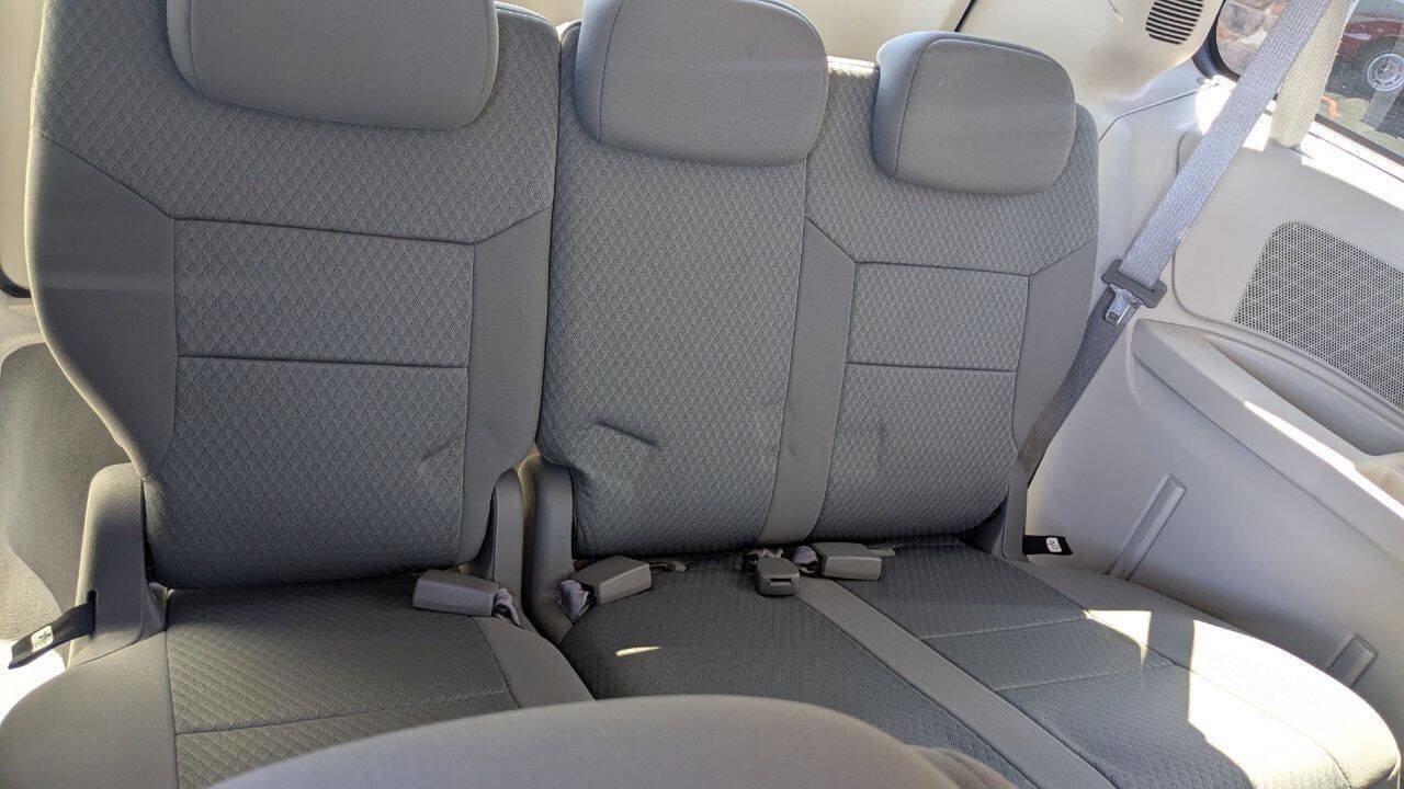 Used 2010 Dodge Grand Caravan SE w/ Climate Group FWD image 23