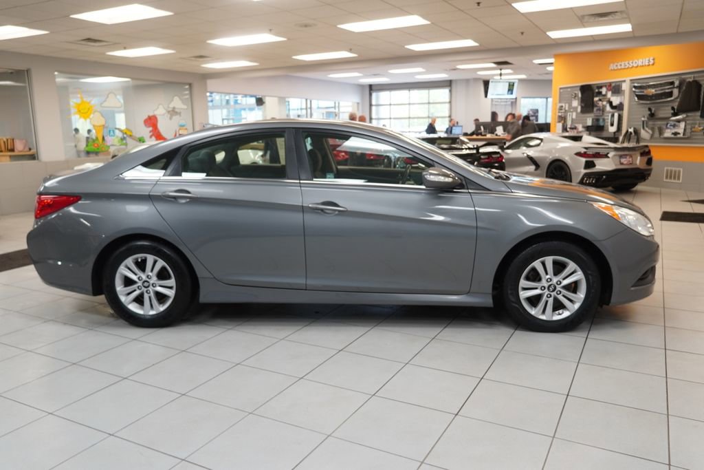 Used 2014 Hyundai Sonata GLS w/ Popular Equipment Group 2 FWD image 12