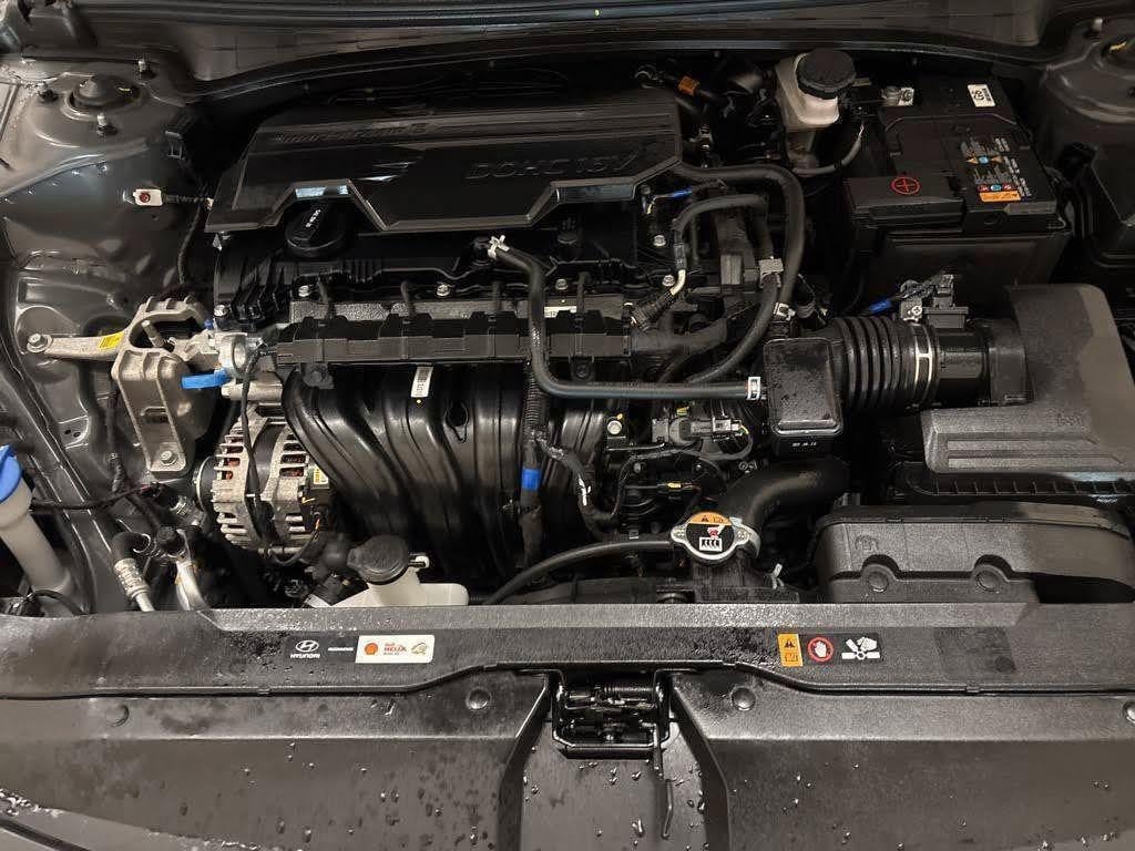 New 2026 Hyundai Elantra Sport FWD image 19