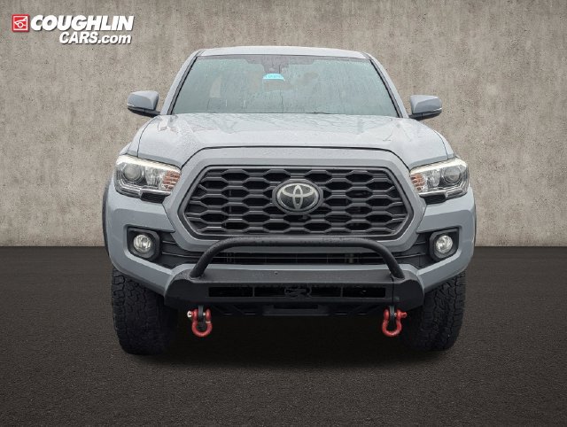 Used 2020 Toyota Tacoma TRD Off-Road AWD/4WD image 2
