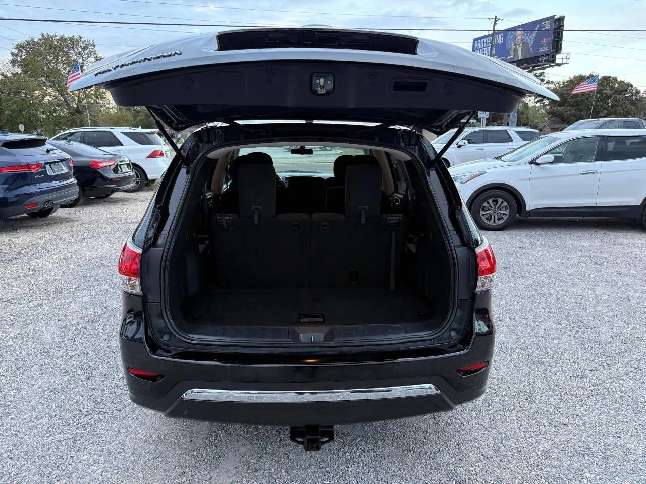 Used 2014 Nissan Pathfinder S image 9