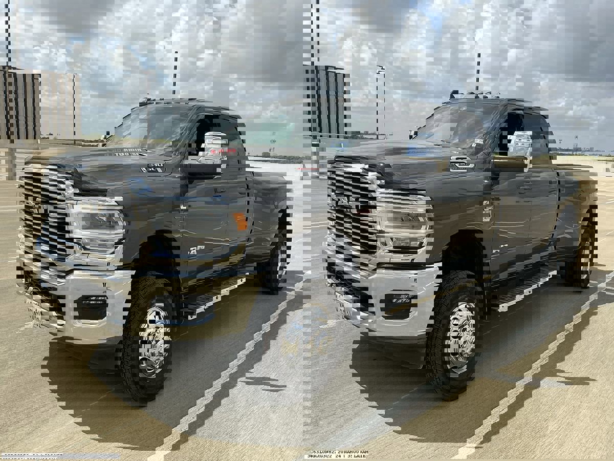 Used 2024 RAM 3500 Laramie w/ Bed Utility Group AWD/4WD image 4