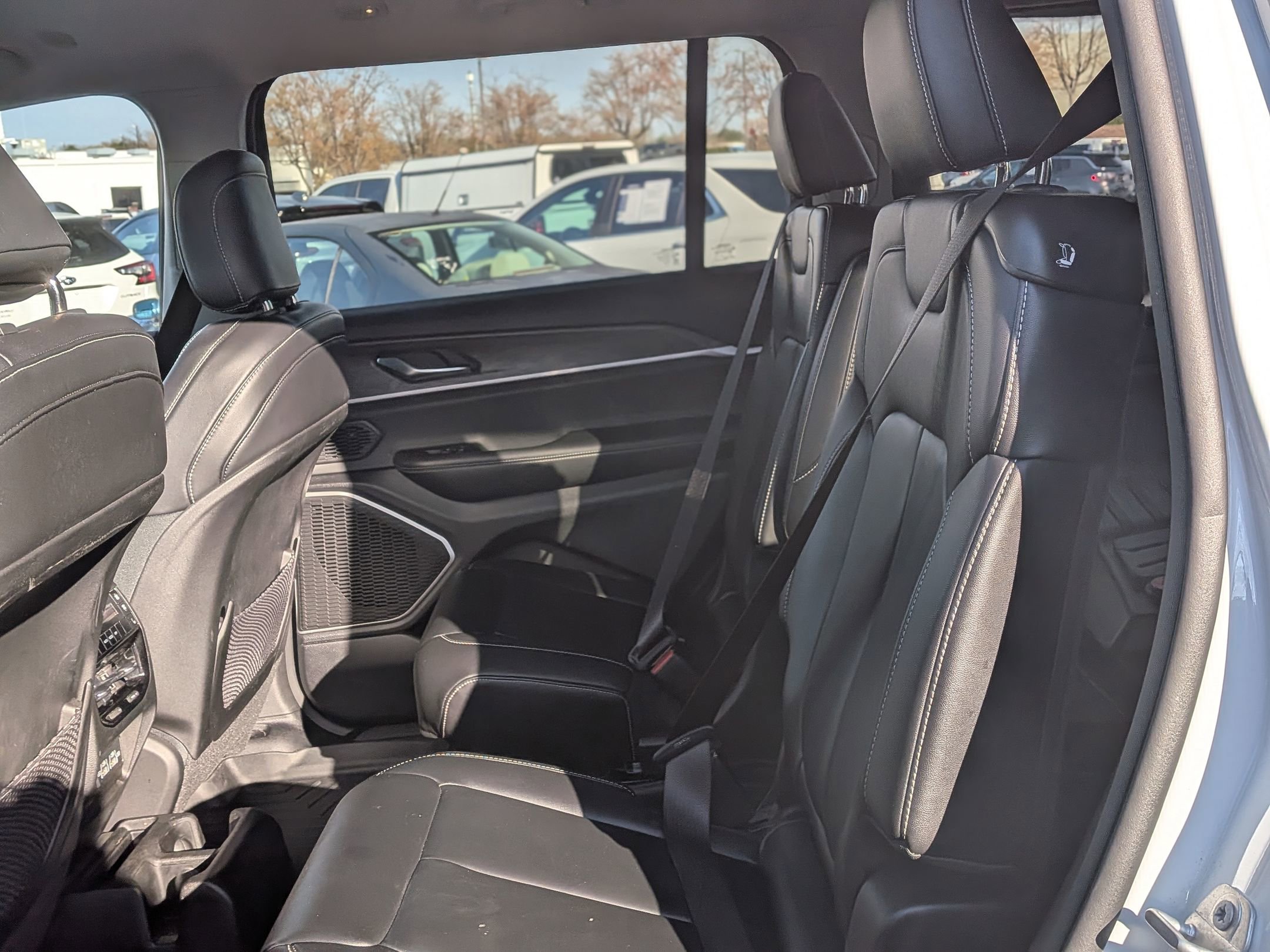 Used 2022 Jeep Grand Cherokee L Limited image 33