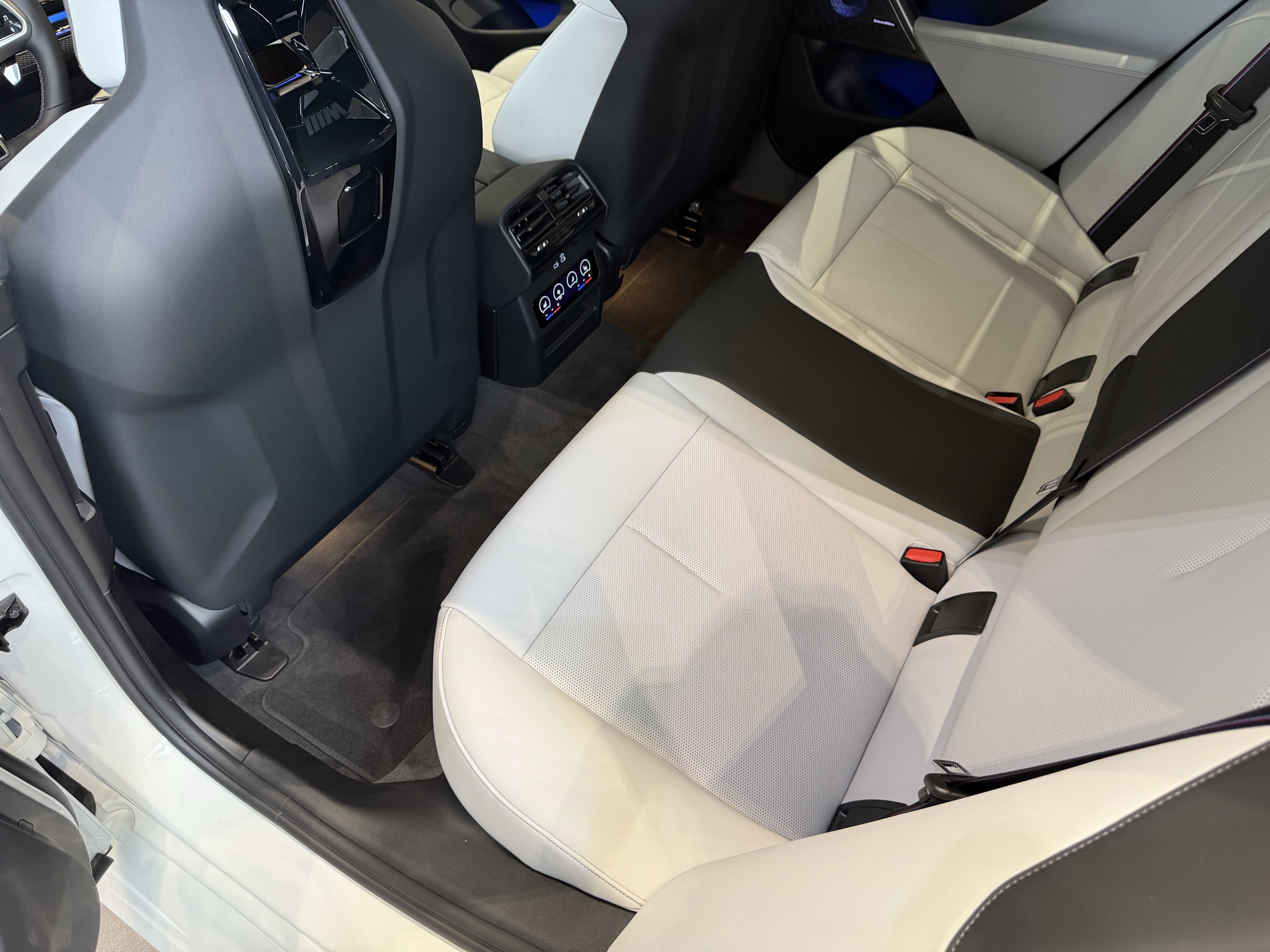 New 2026 BMW M5 Touring w/ M Driver's Package AWD/4WD image 17