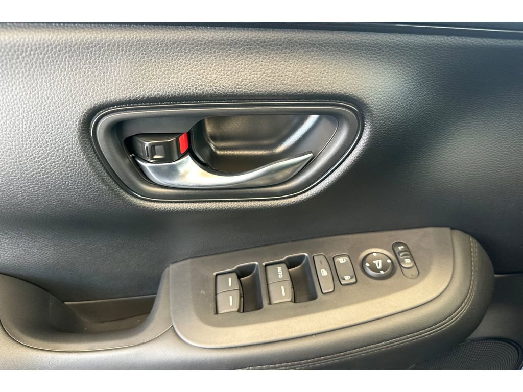 Certified 2026 Honda HR-V LX image 11