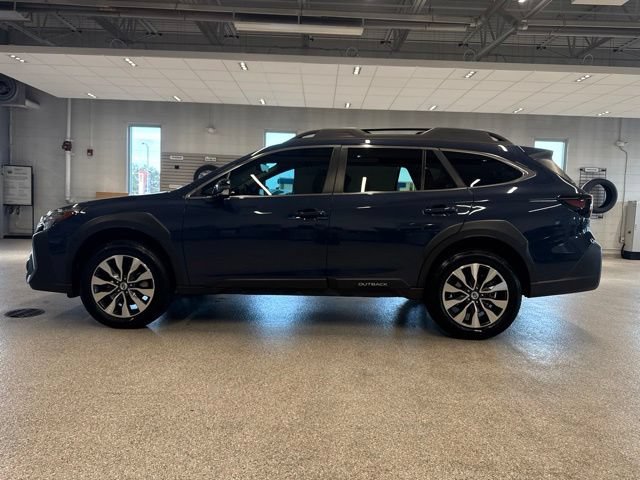 Used 2024 Subaru Outback Limited AWD/4WD image 10