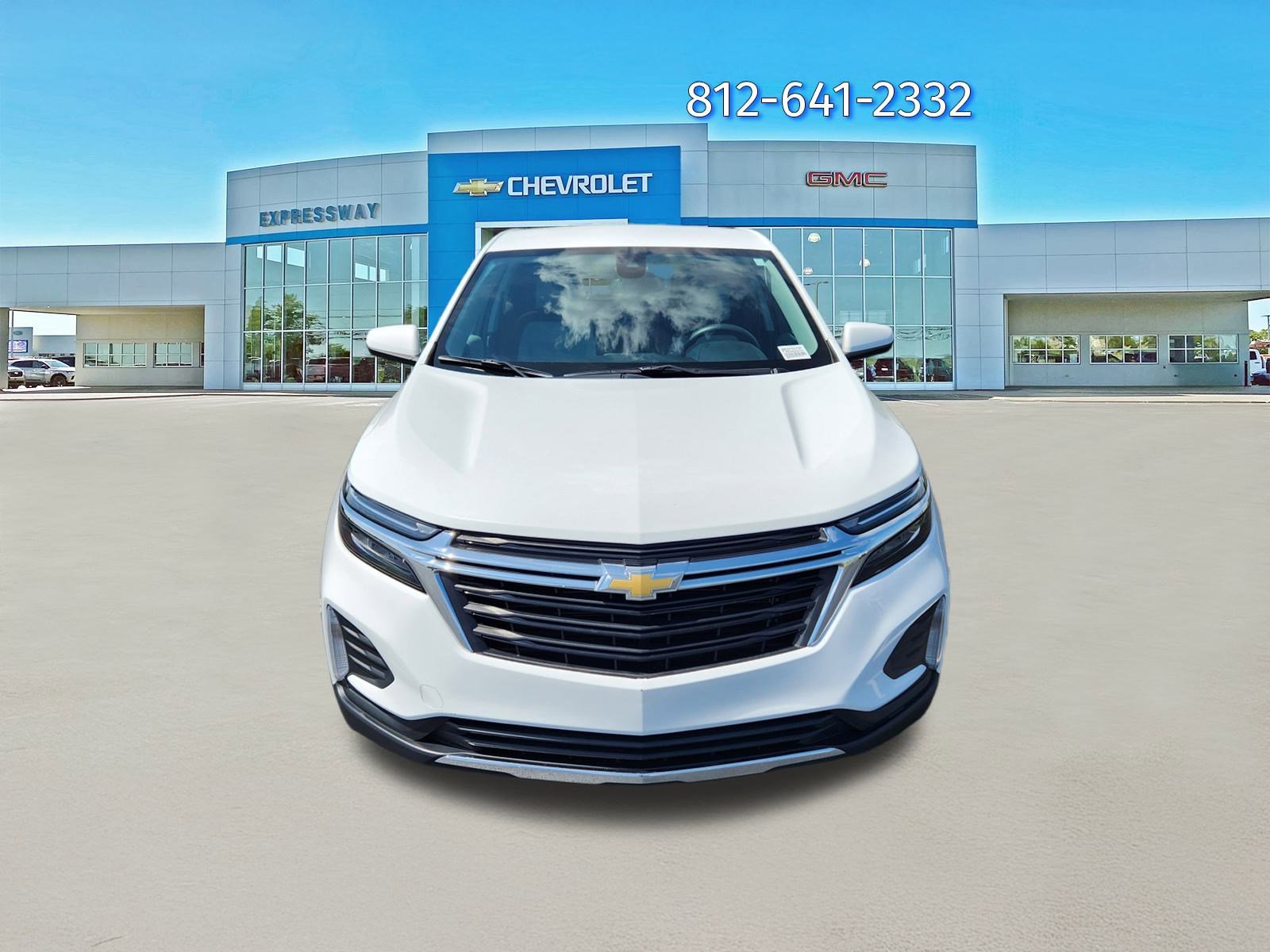 Used 2023 Chevrolet Equinox LT image 2