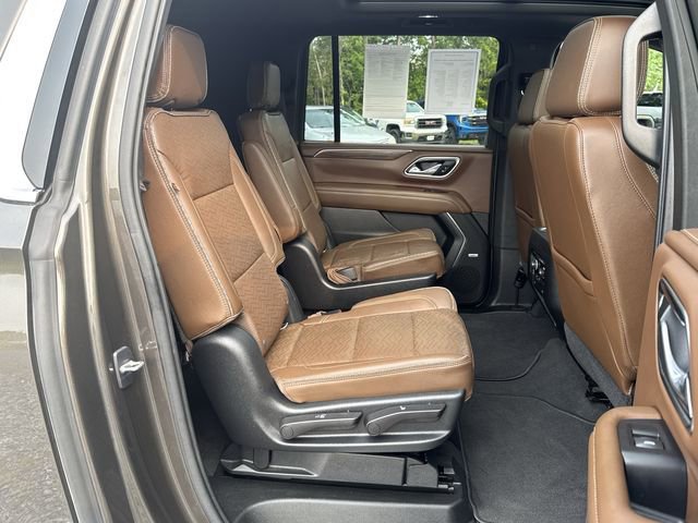 Certified 2021 Chevrolet Suburban High Country w/ Premium Package image 28