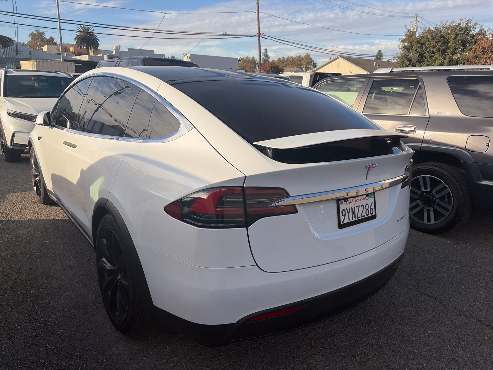 Used 2020 Tesla Model X Performance AWD/4WD image 2