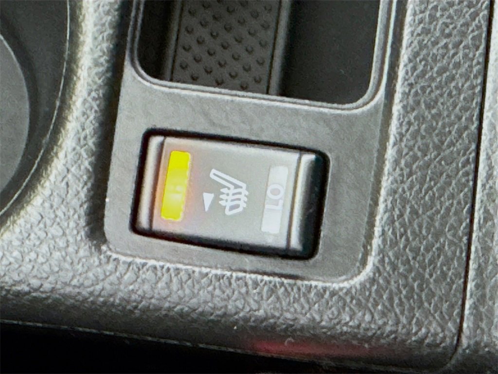 Used 2020 Nissan Rogue SV w/ Premium Package image 20