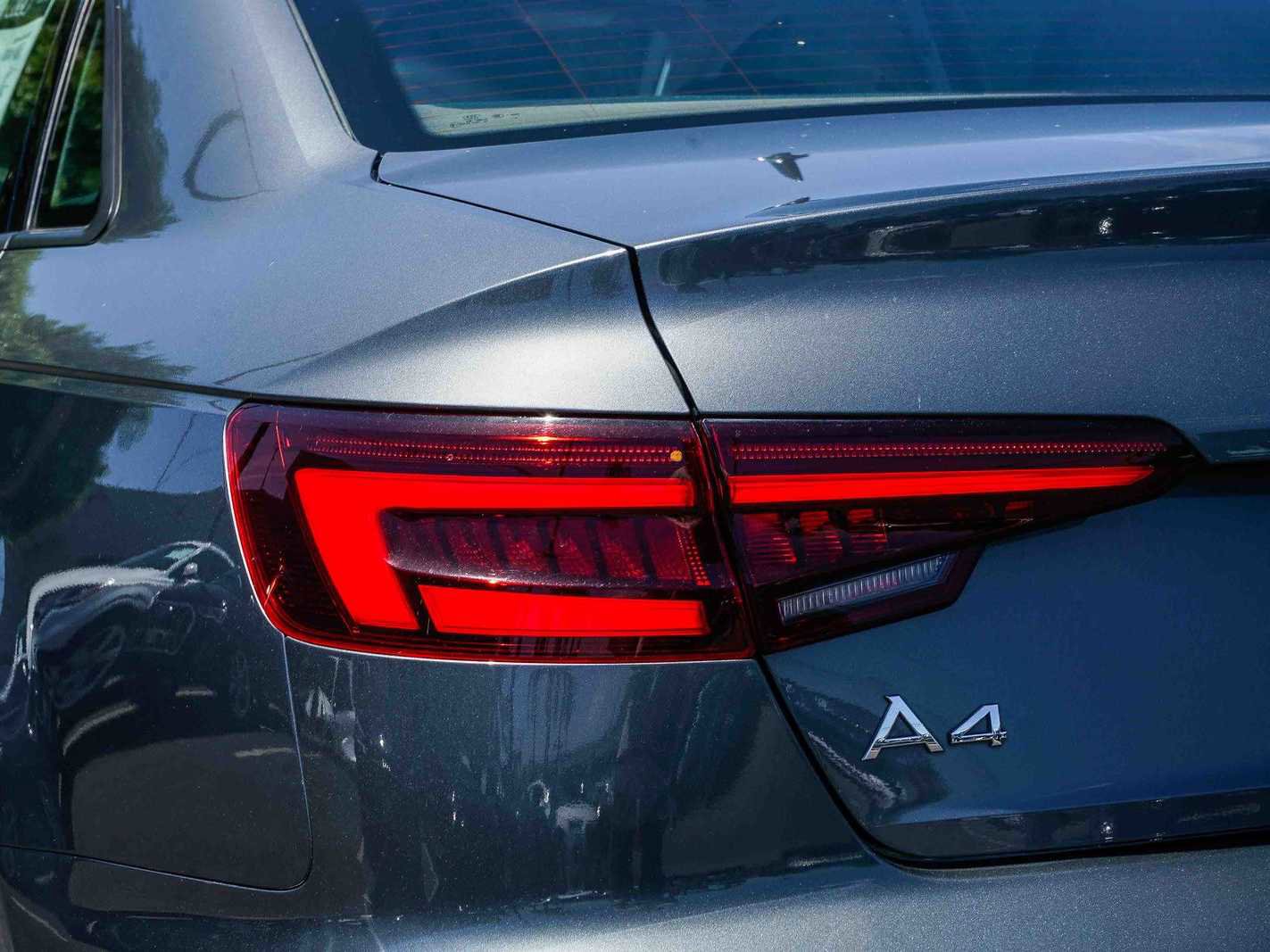 Used 2018 Audi A4 2.0T Ultra Premium FWD image 9