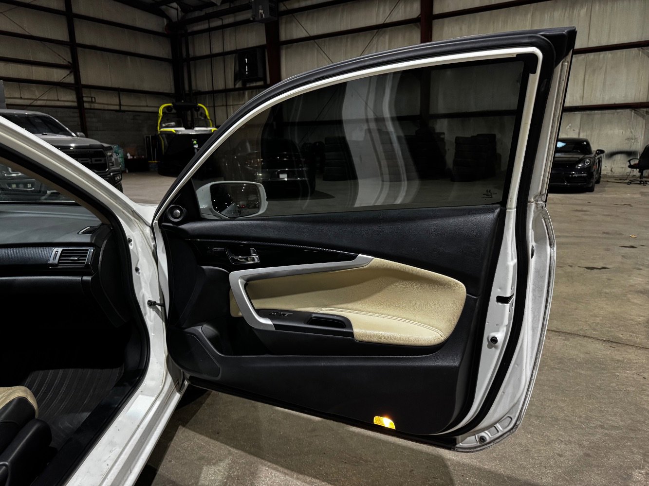 Used 2015 Honda Accord EX-L image 16