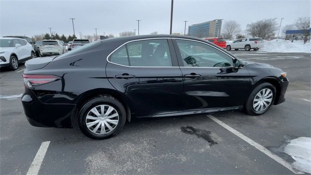 Used 2023 Toyota Camry LE image 2