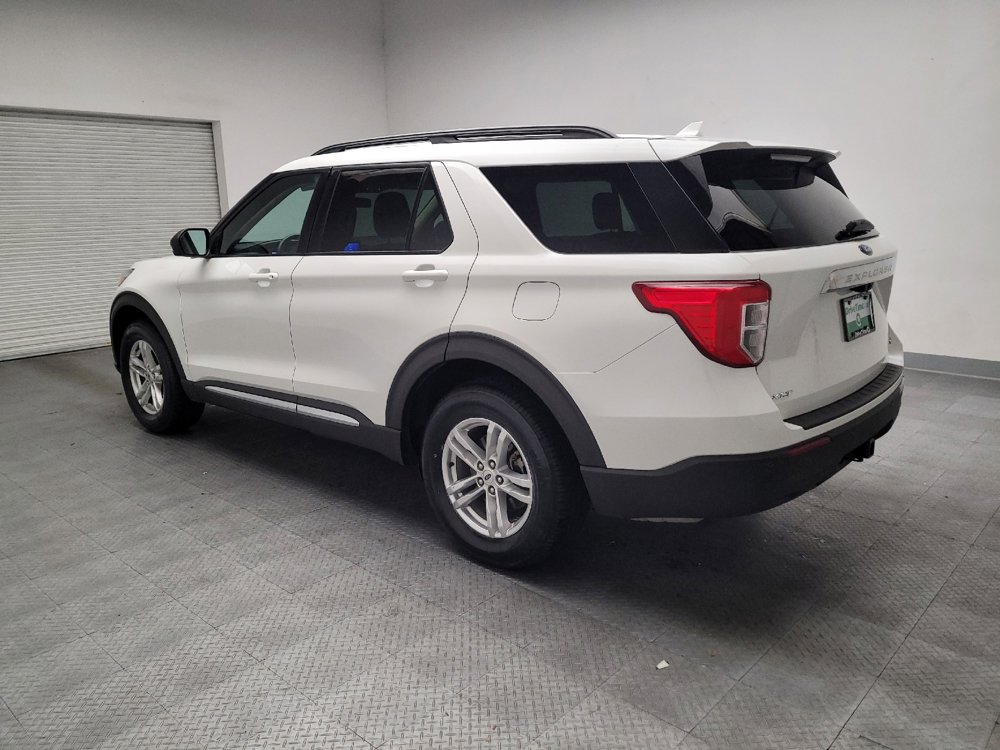 Used 2020 Ford Explorer XLT w/ Comfort Package image 3