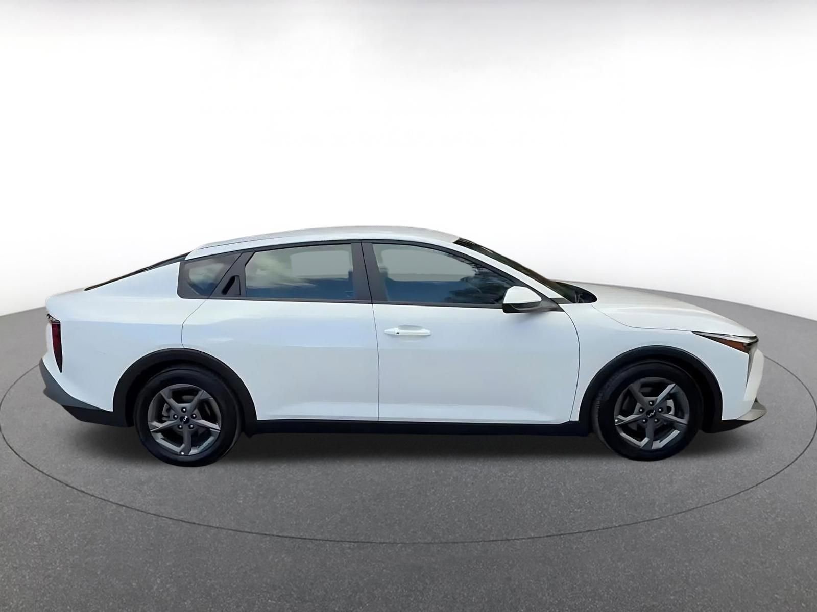 Used 2025 Kia K4 FWD image 12