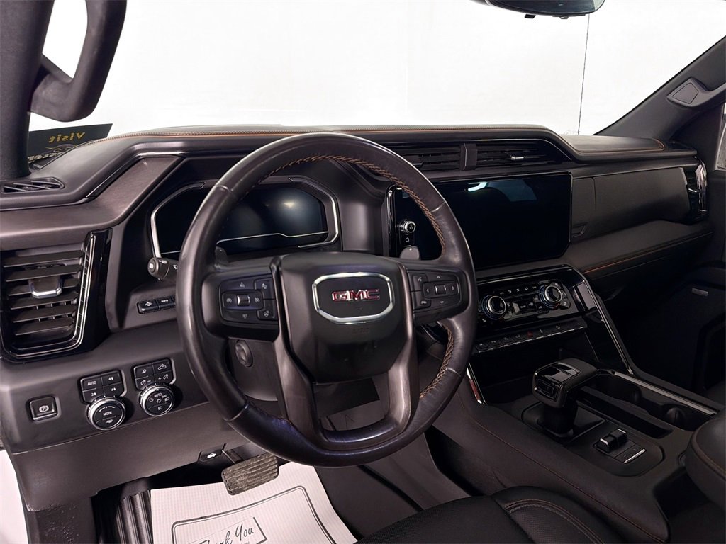 Used 2023 GMC Sierra 1500 AT4 w/ Technology Package image 9