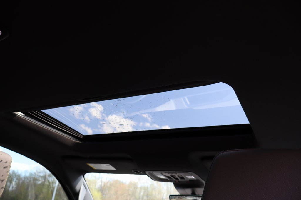 Used 2022 Chevrolet Silverado 1500 ZR2 w/ Technology Package image 19