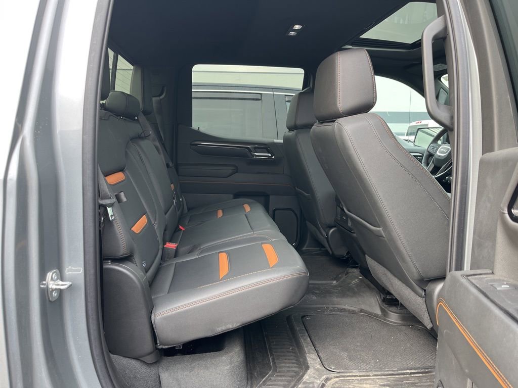 Used 2023 GMC Sierra 1500 AT4 w/ Technology Package image 3