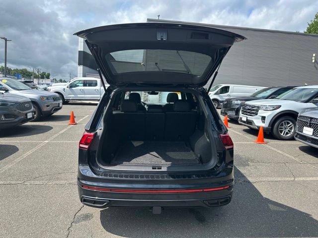 Used 2023 Volkswagen Tiguan SE R-Line AWD/4WD image 32