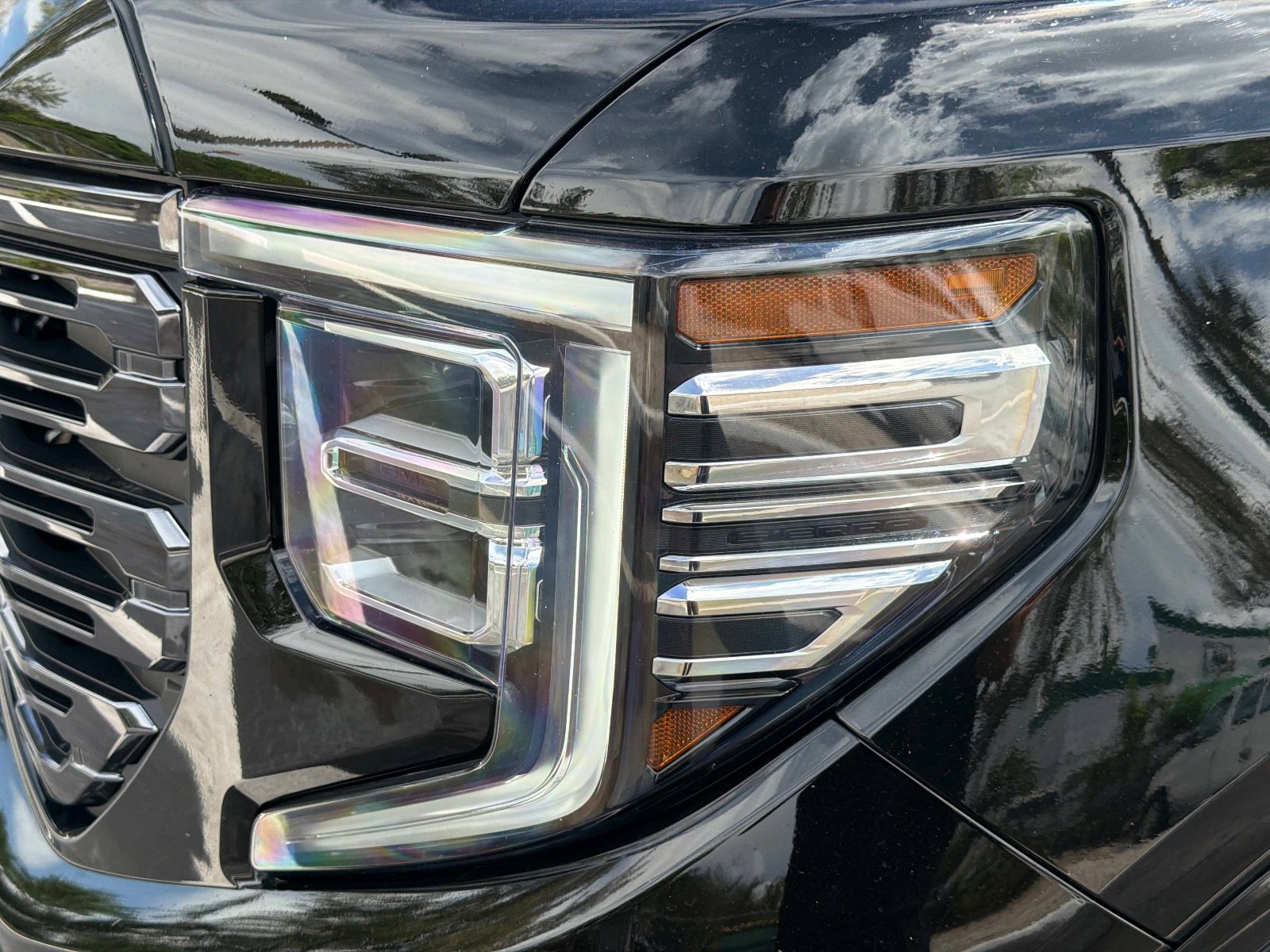 Used 2025 GMC Sierra 1500 Denali Ultimate image 10