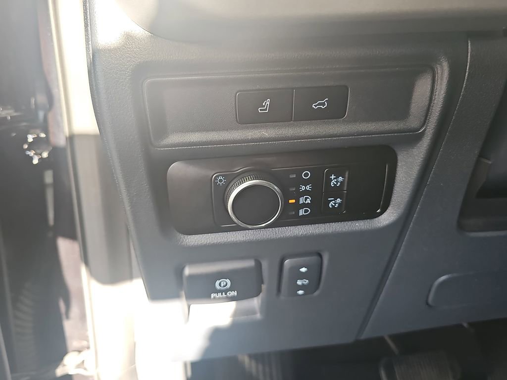 Used 2024 Ford Expedition Max XLT AWD/4WD image 26