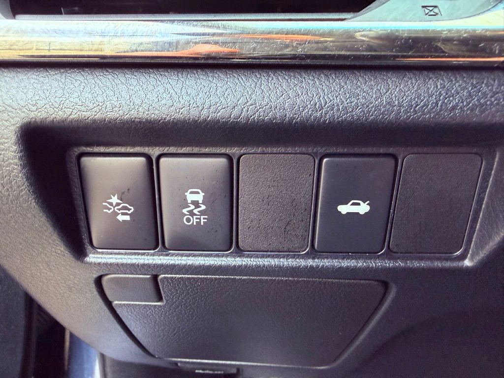 Used 2017 Toyota Avalon image 18