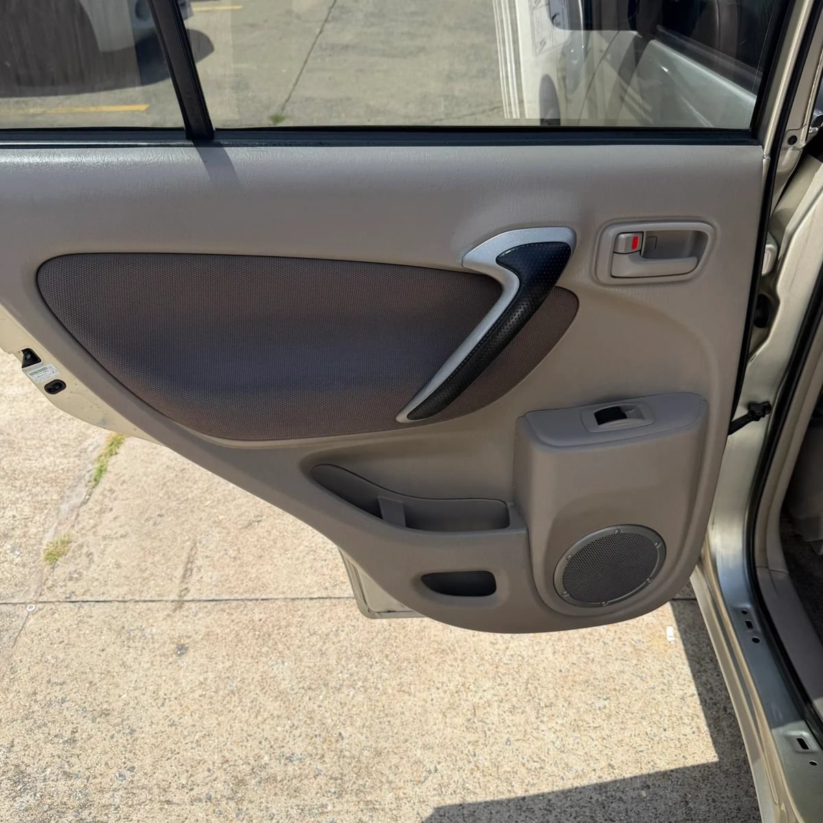 Used 2002 Toyota RAV4 2WD image 10