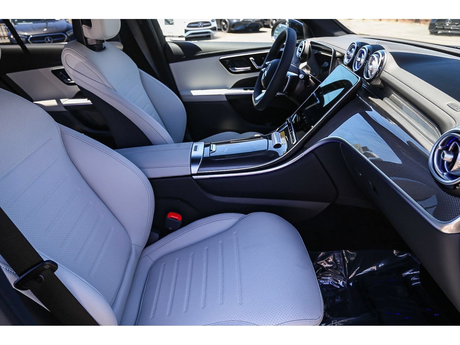 New 2026 Mercedes-Benz GLC 300 4MATIC image 14