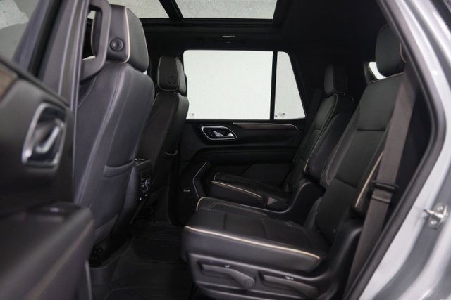 Used 2023 Chevrolet Tahoe Premier w/ Premium Package 2 AWD/4WD image 31