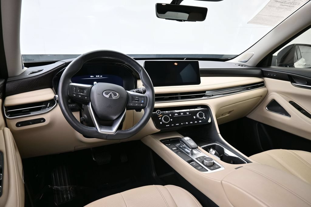 Used 2025 INFINITI QX60 Sensory w/ Vision Package AWD/4WD image 11