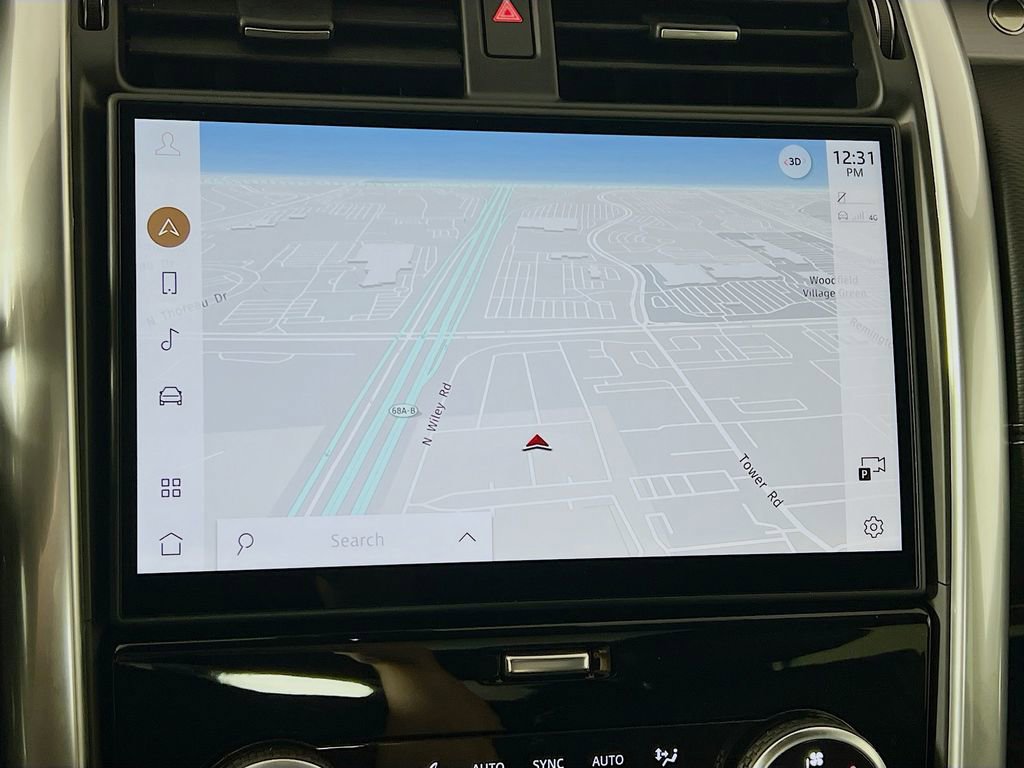 Used 2025 Land Rover Discovery Dynamic SE image 13