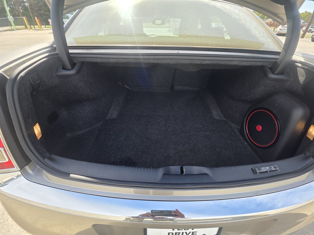 Used 2014 Chrysler 300 C w/ Beats Audio Group image 7