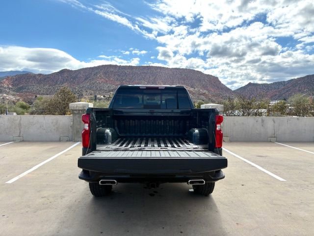 Used 2025 Chevrolet Silverado 1500 LT Trail Boss w/ Convenience Package II AWD/4WD image 8
