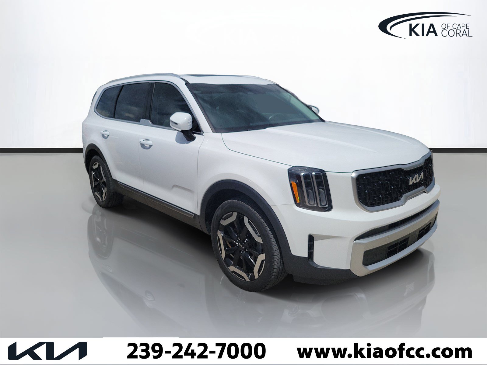 Certified 2024 Kia Telluride EX w/ EX Captain's Chair Package