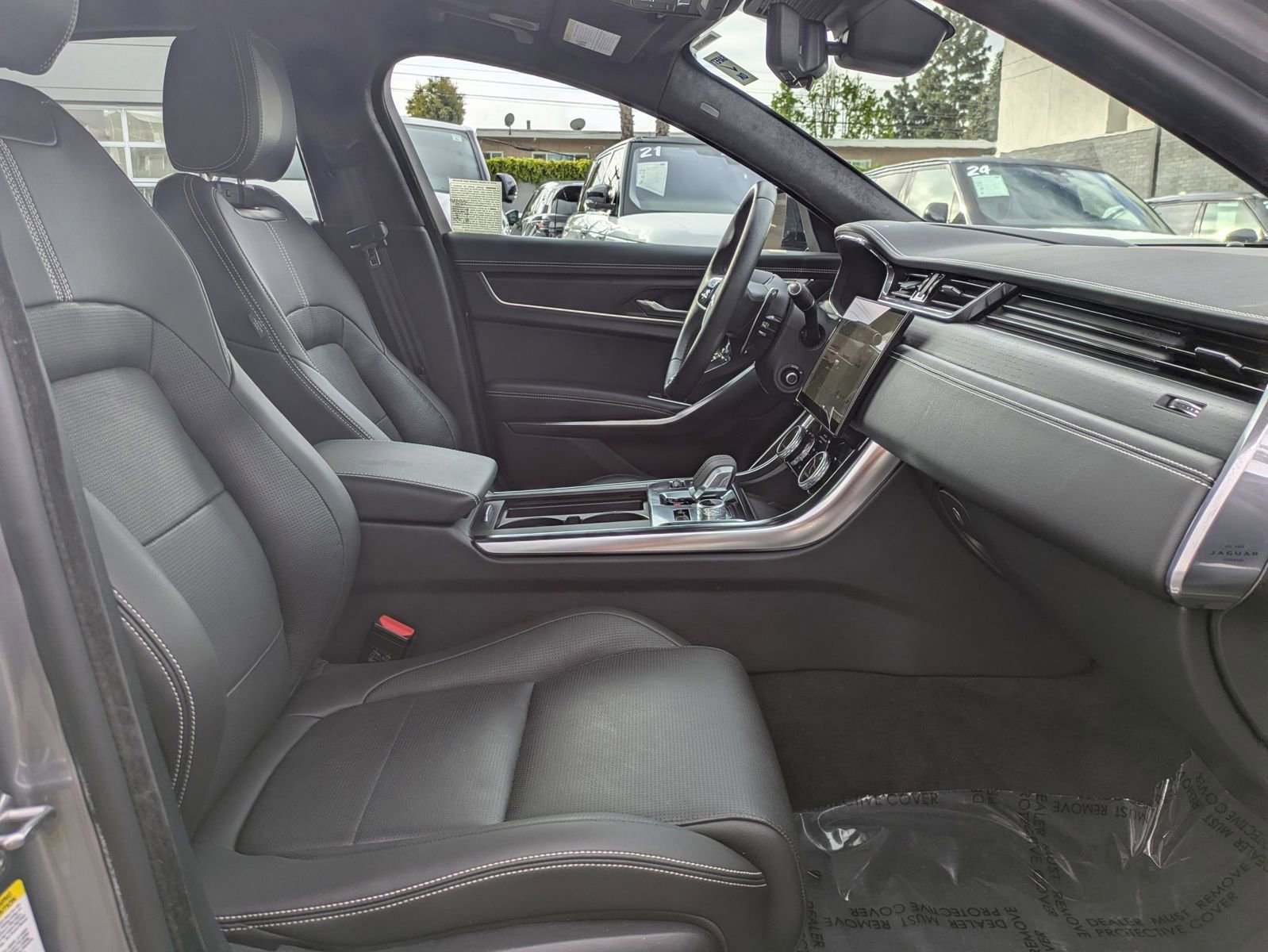 Used 2024 Jaguar XF R-Dynamic SE image 29